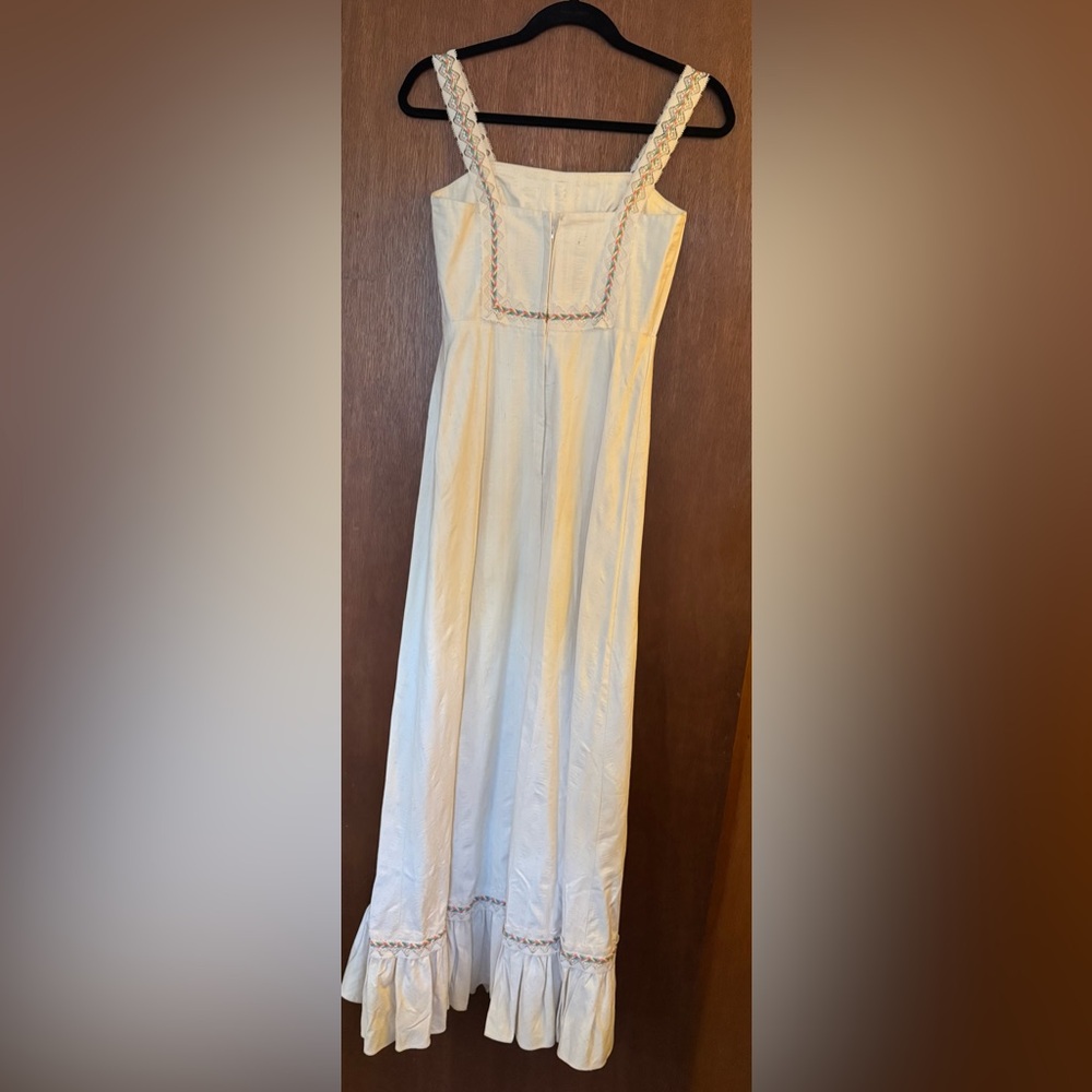 Vintage cream maxi prairie dress with bright colored embroidery - Picture 5 of 5